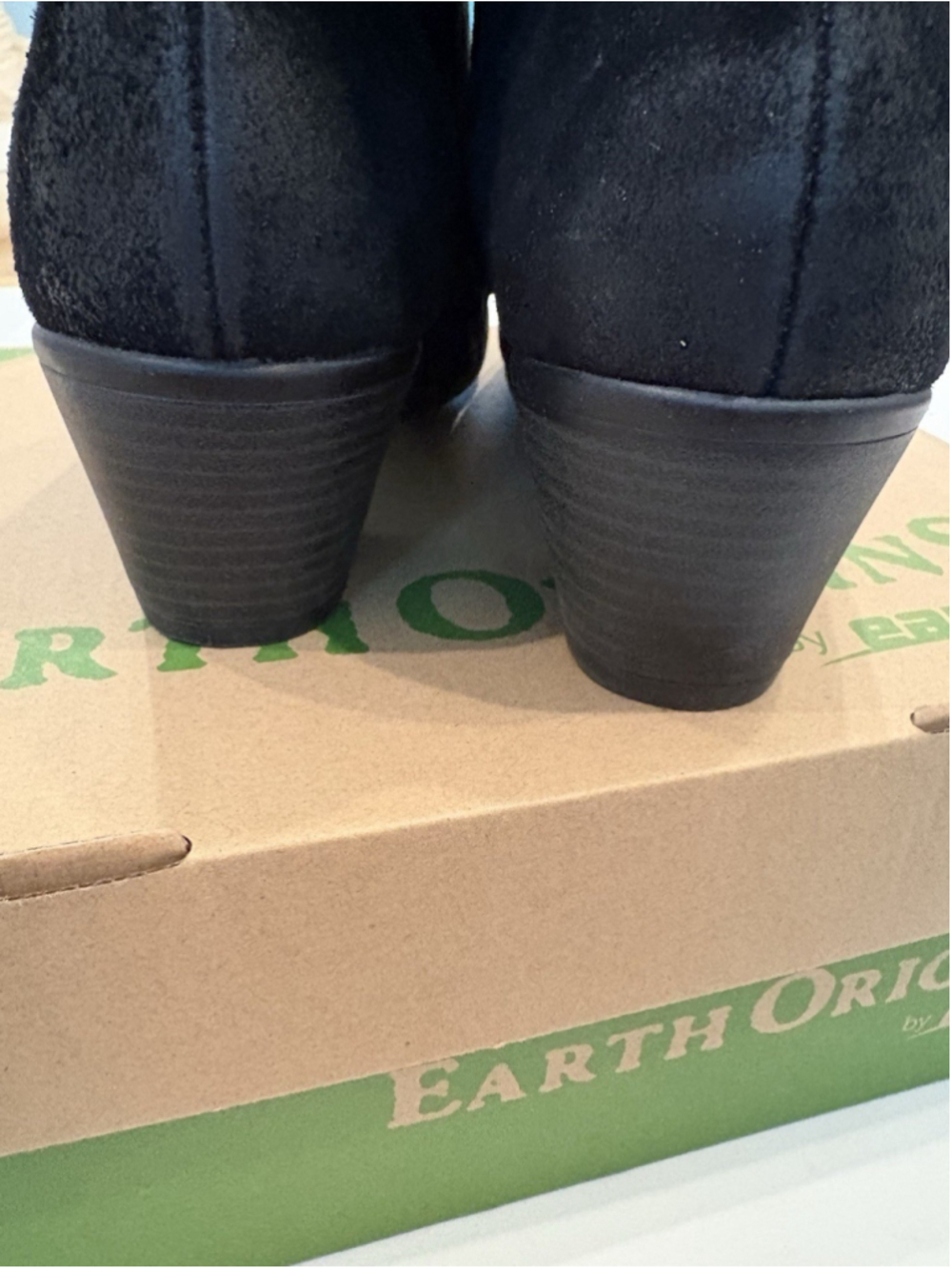 Size 10 Woman’s Ankle Boot-suede- W/buckle & Zipper-black-Earth Origins Brand - Picture 5 of 6